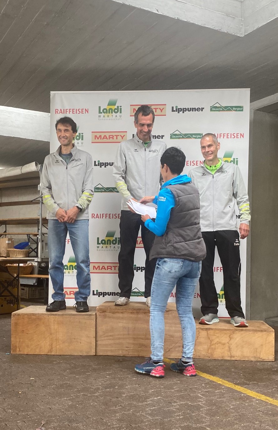 Gratulationen für das Lauf-Treffler-Podest Sen.3